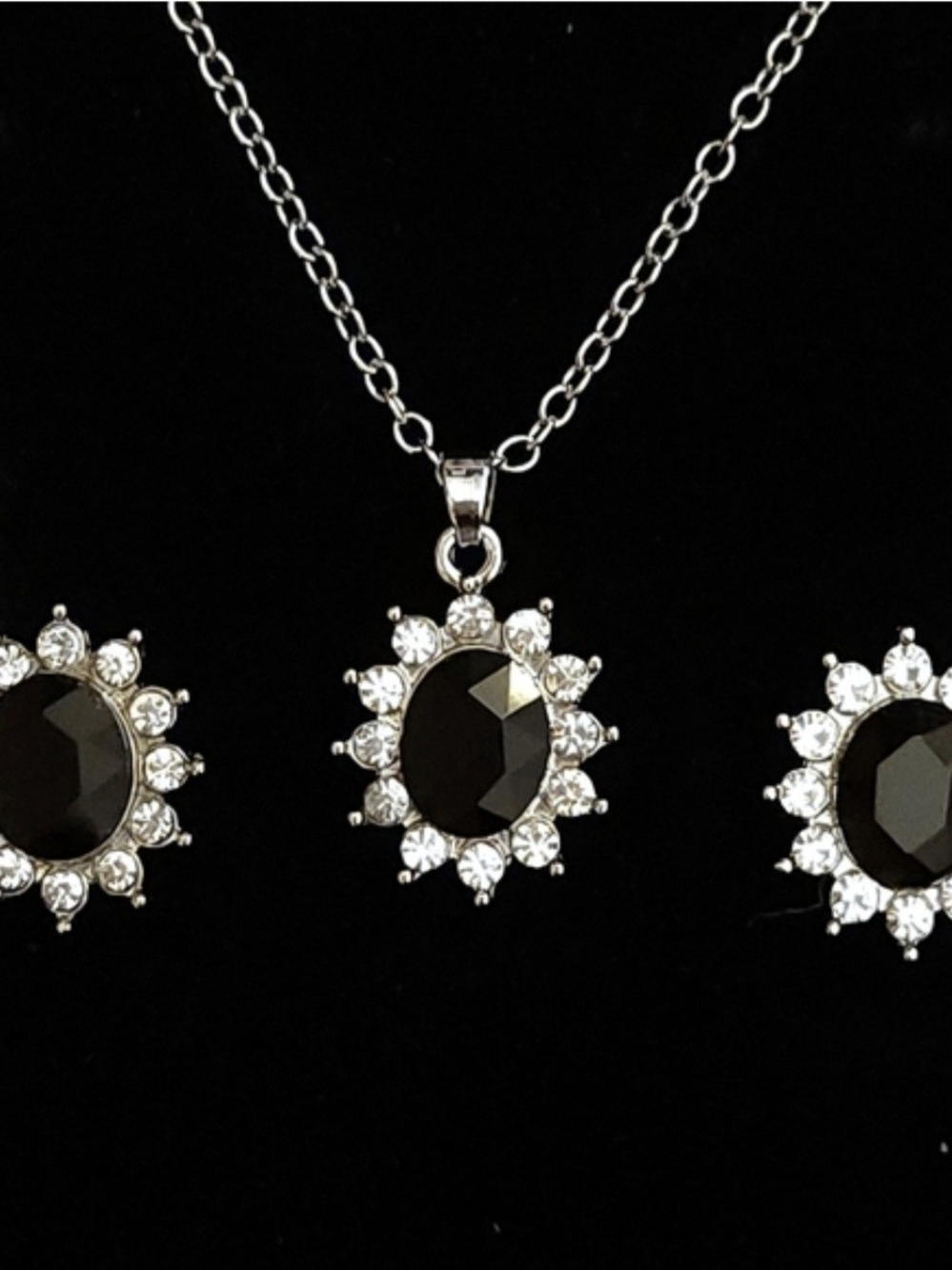 Black Crystal Pendant Necklace and Earring Set
